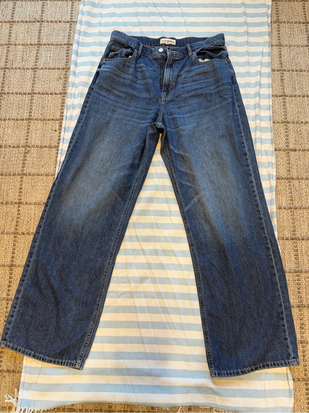 Cotton On Wide-Leg Jeans in Dark Blue Wash